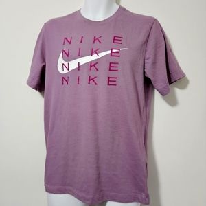 Nike Short Sleeve Graphic T-shirt